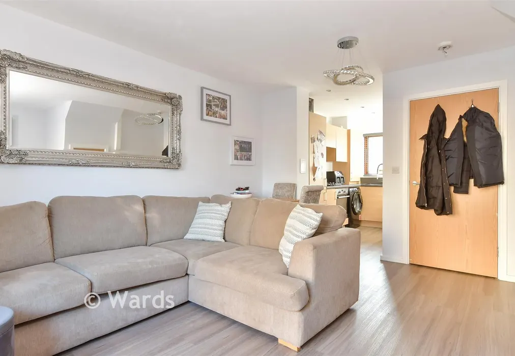 Lounge - Baffin Road, Gravesend, Kent - Wards of Kent