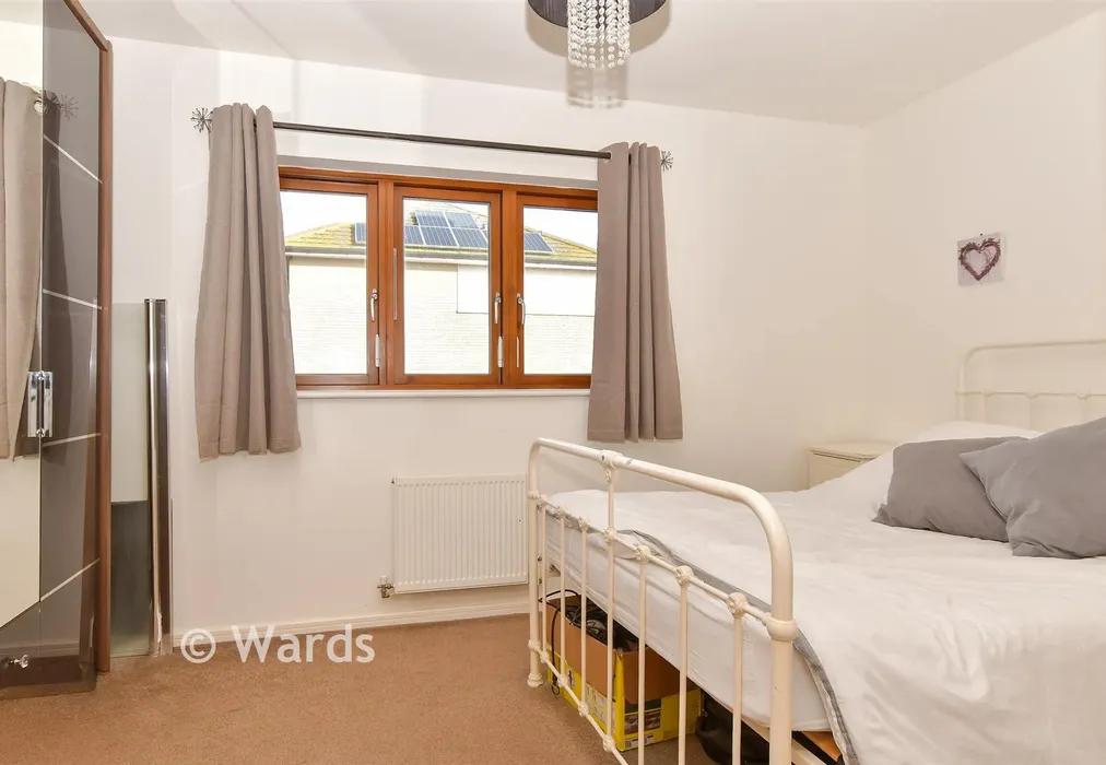 Bedroom 1 - Baffin Road, Gravesend, Kent - Wards of Kent