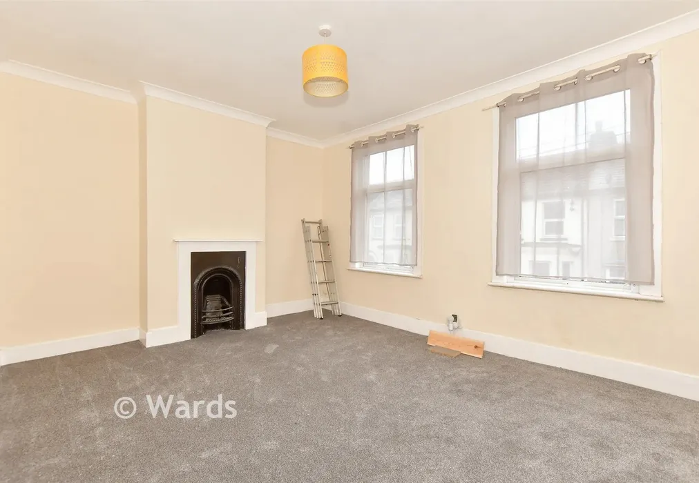 Bedroom 1 - Oswald Road, Dover, Kent - Wards of Kent