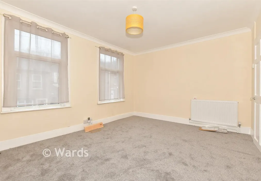 Bedroom 1 - Oswald Road, Dover, Kent - Wards of Kent