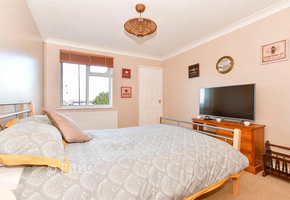 Bedroom 2 - Blythe Way, Shanklin, Isle of Wight - Wards of Kent
