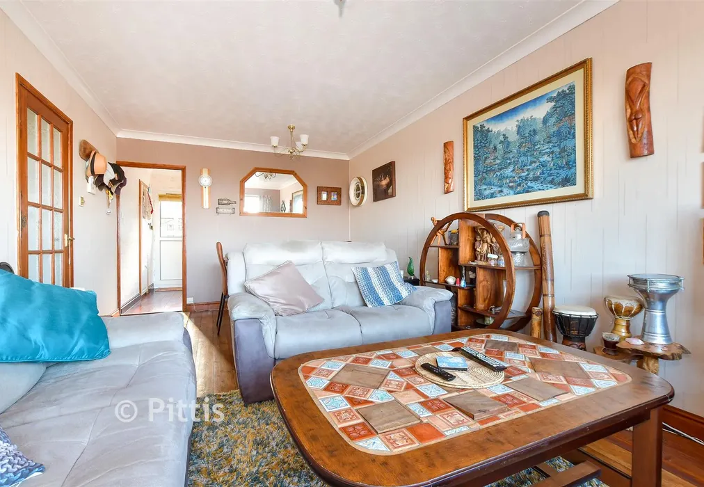 Lounge/ Dining Room - Blythe Way, Shanklin, Isle of Wight - Wards of Kent
