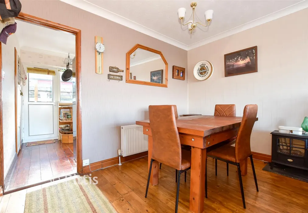 Lounge/ Dining Room - Blythe Way, Shanklin, Isle of Wight - Wards of Kent