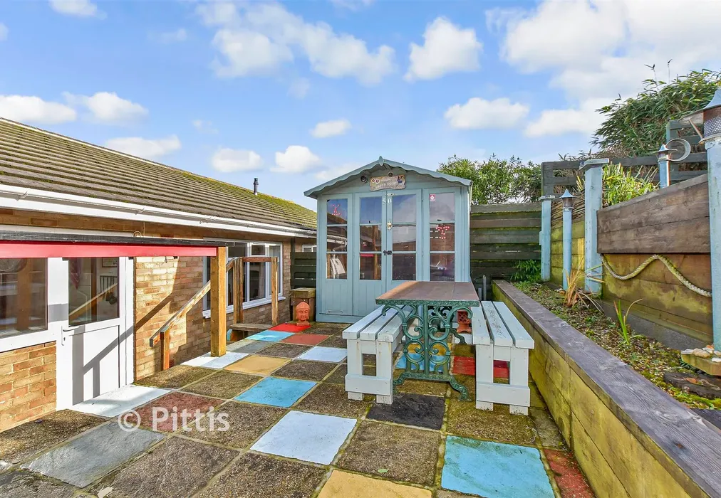 Rear Garden - Blythe Way, Shanklin, Isle of Wight - Wards of Kent
