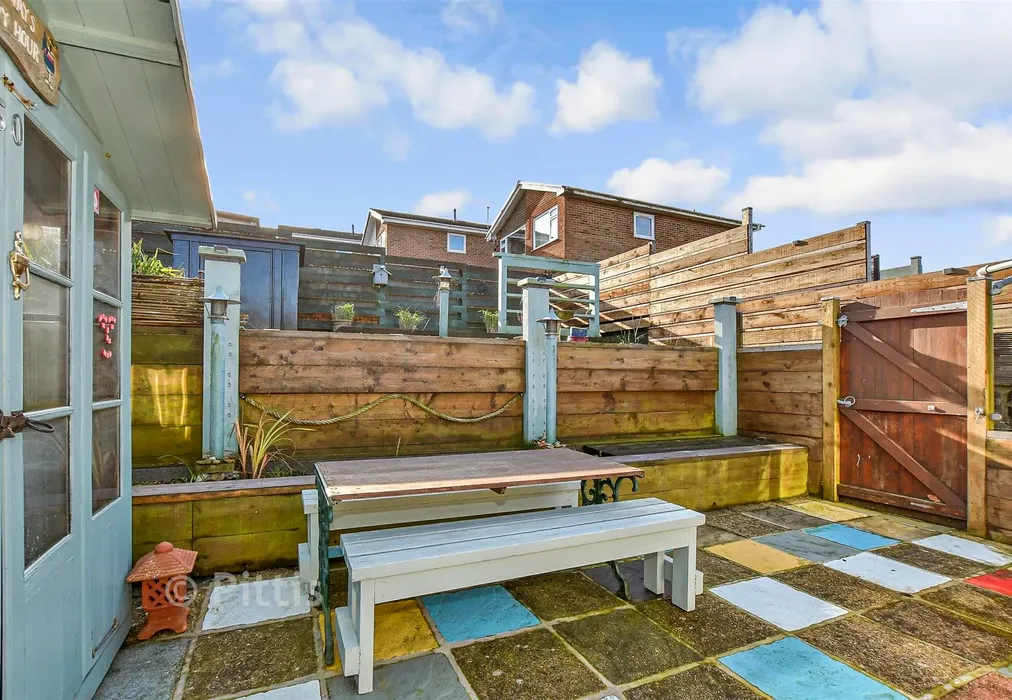 Patio / Decking - Blythe Way, Shanklin, Isle of Wight - Wards of Kent