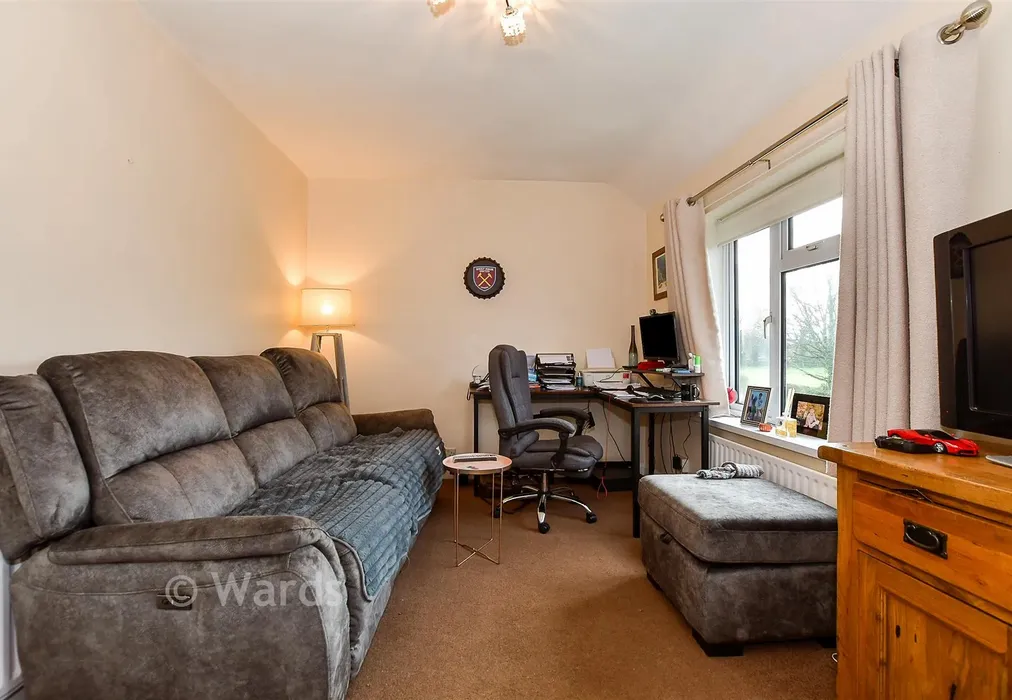 Lounge - Water Lane, Smarden, Ashford, Kent - Wards of Kent