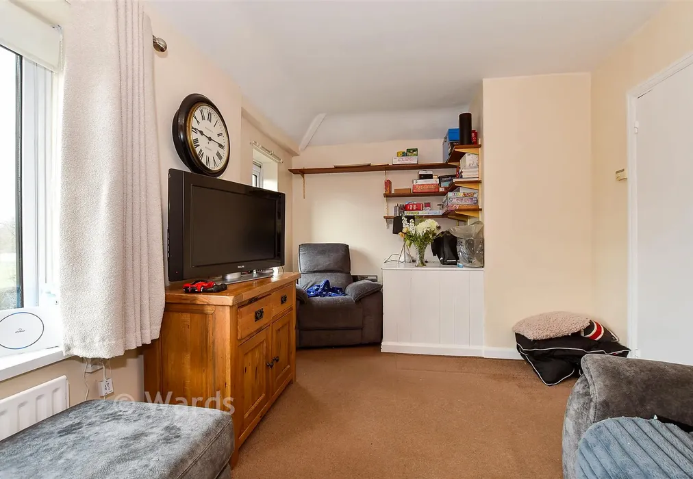 Lounge - Water Lane, Smarden, Ashford, Kent - Wards of Kent