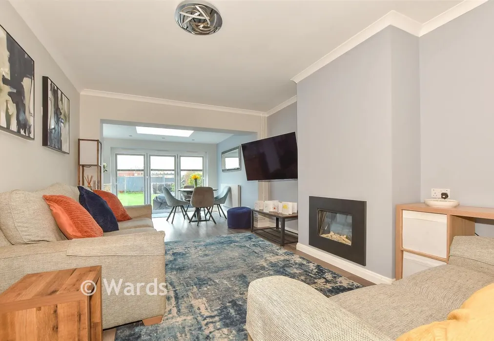 Lounge - Coventry Gardens, Beltinge, Herne Bay, Kent - Wards of Kent