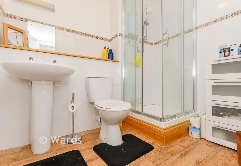 Shower Room - Chalk Road, Gravesend, Kent - Wards of Kent
