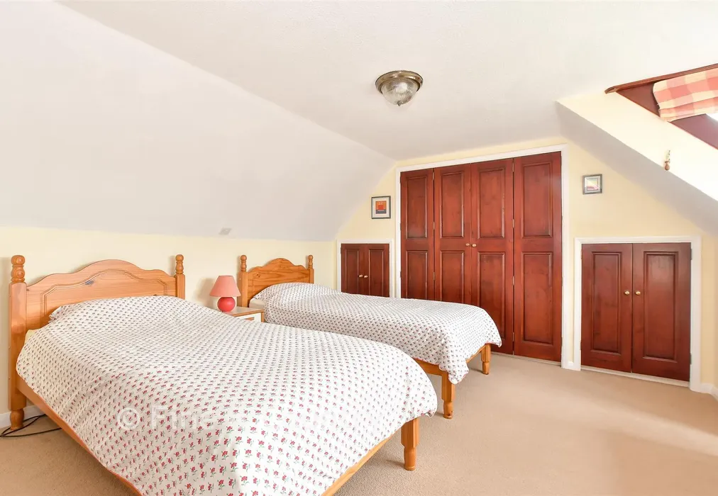 Bedroom 5 - St. Boniface Cliff Road, Shanklin, Isle of Wight - Wards of Kent
