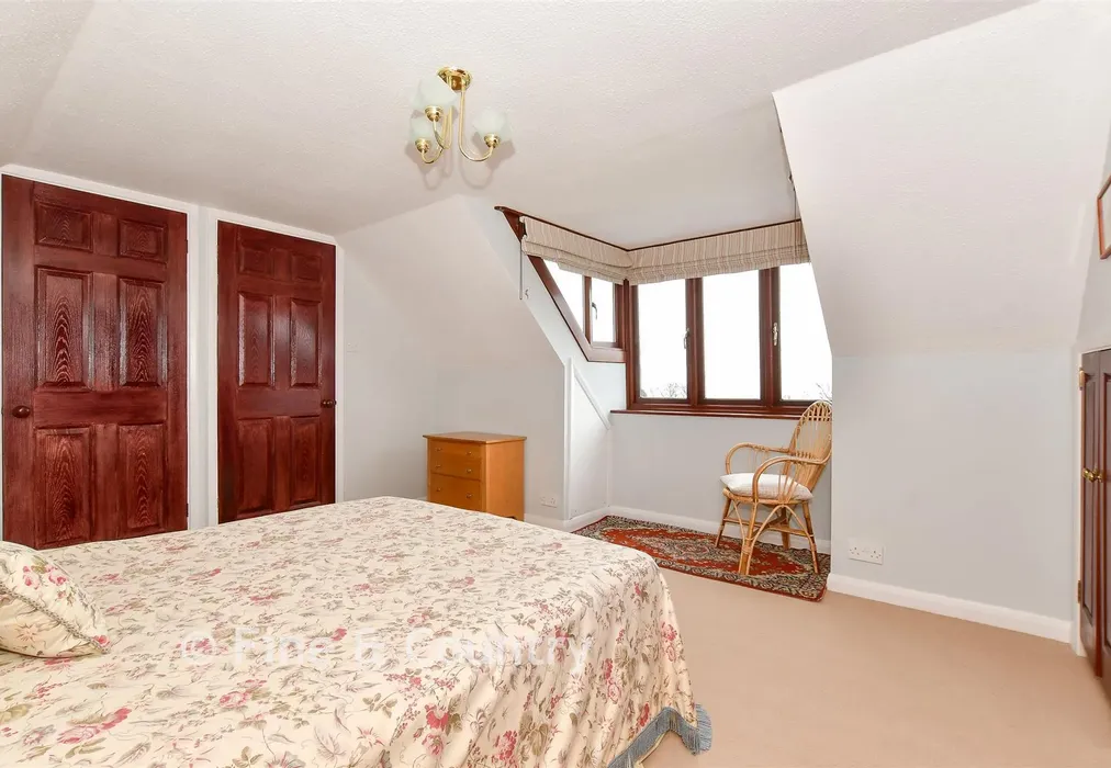 Bedroom 4 - St. Boniface Cliff Road, Shanklin, Isle of Wight - Wards of Kent