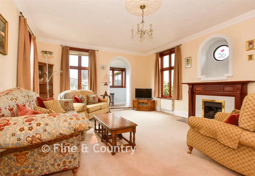 Sitting Room - St. Boniface Cliff Road, Shanklin, Isle of Wight - Wards of Kent