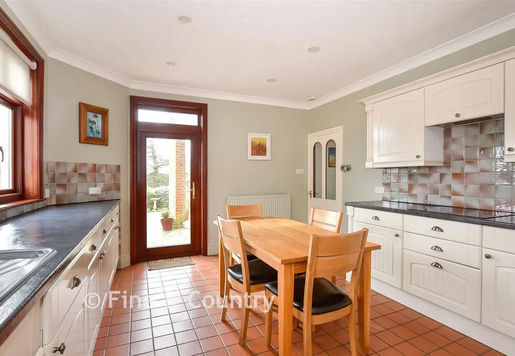 Kitchen - St. Boniface Cliff Road, Shanklin, Isle of Wight - Wards of Kent