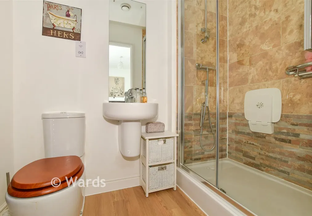 En-Suite Shower Room - Lakeside Avenue, Faversham, Kent - Wards of Kent