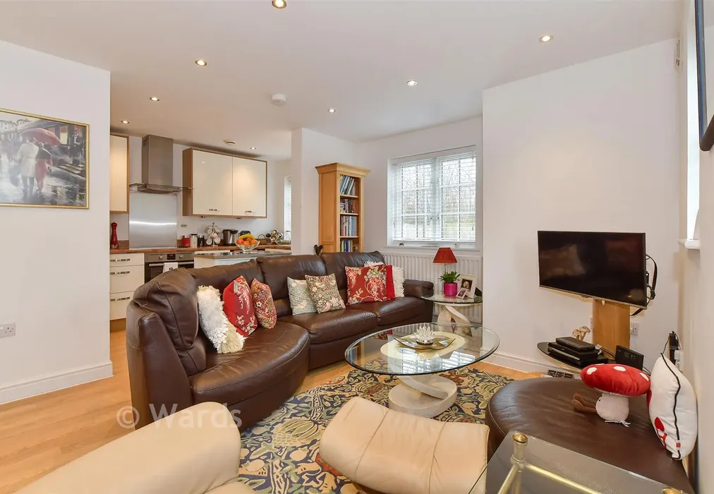 Lounge/Diner - Lakeside Avenue, Faversham, Kent - Wards of Kent