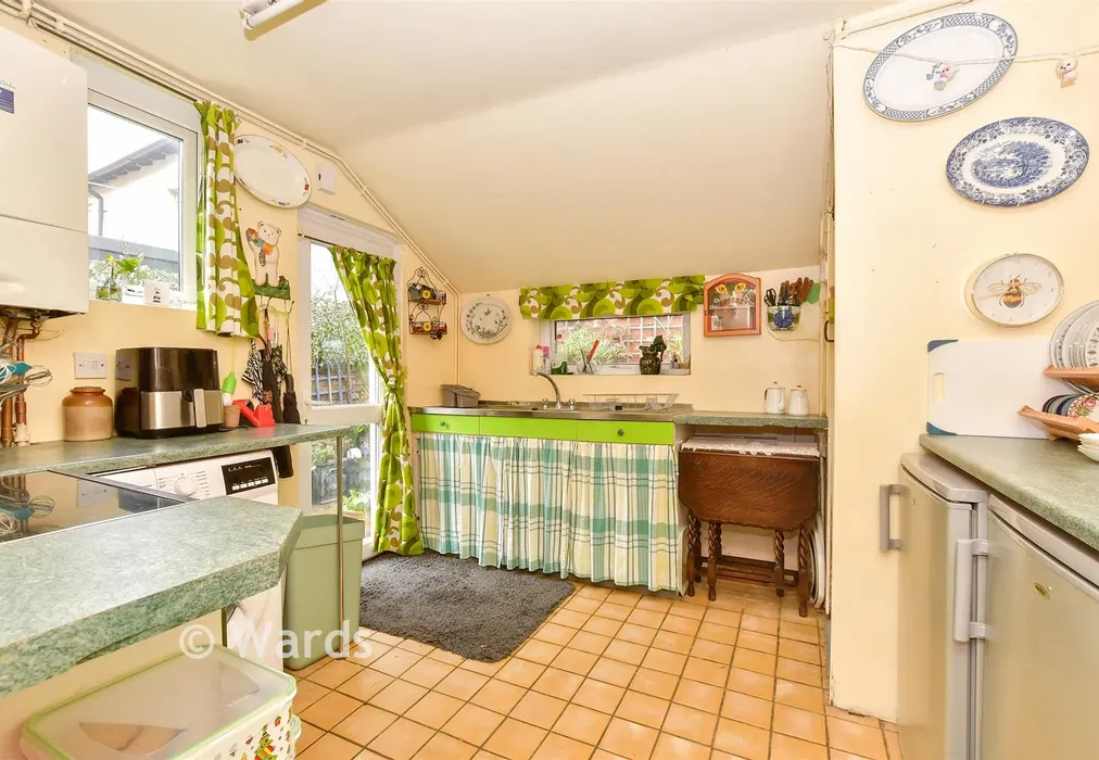 Kitchen - York Road, Walmer, Deal, Kent - Wards of Kent