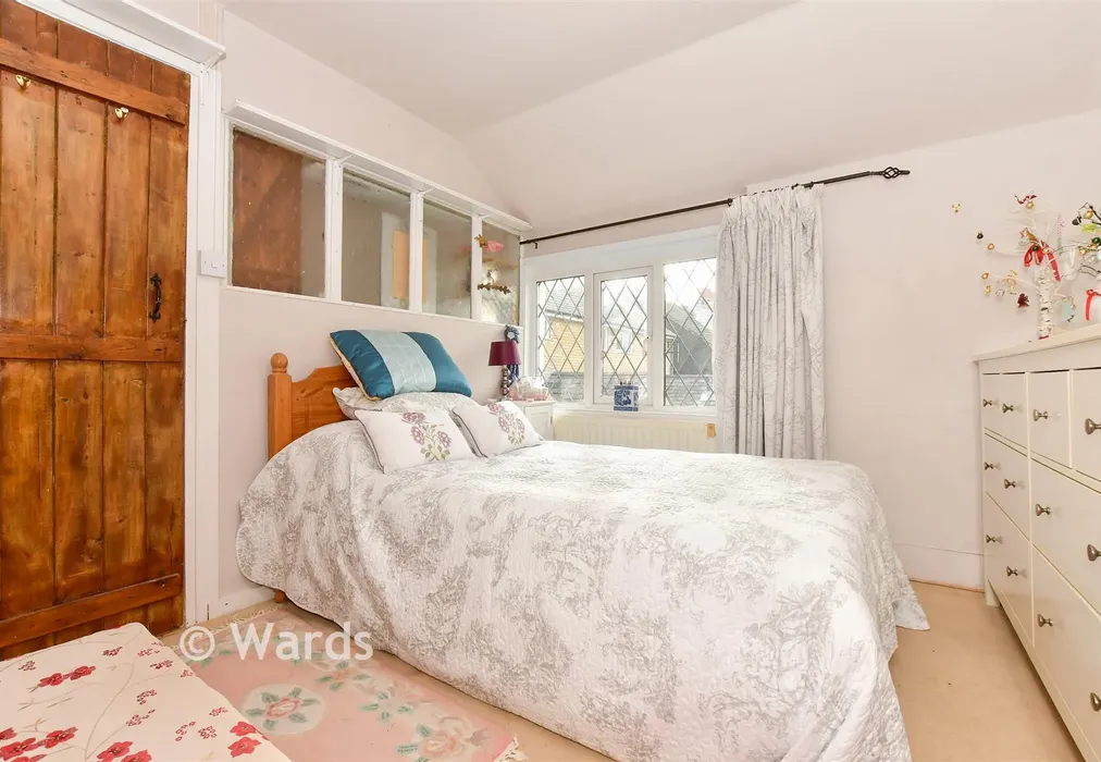 Bedroom 1 - York Road, Walmer, Deal, Kent - Wards of Kent
