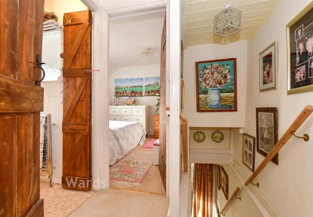 Landing - York Road, Walmer, Deal, Kent - Wards of Kent