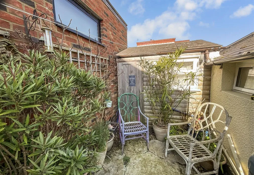 Rear Garden - York Road, Walmer, Deal, Kent - Wards of Kent