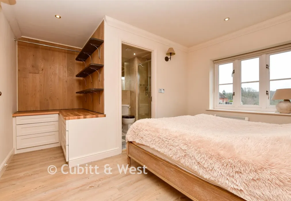 Bedroom 1 - Elizabeth Drive, Banstead, Surrey - Wards of Kent