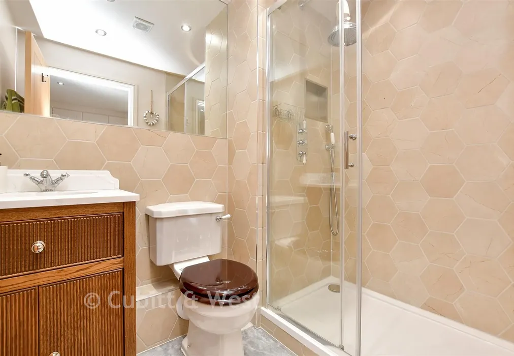 En-Suite Shower Room - Elizabeth Drive, Banstead, Surrey - Wards of Kent