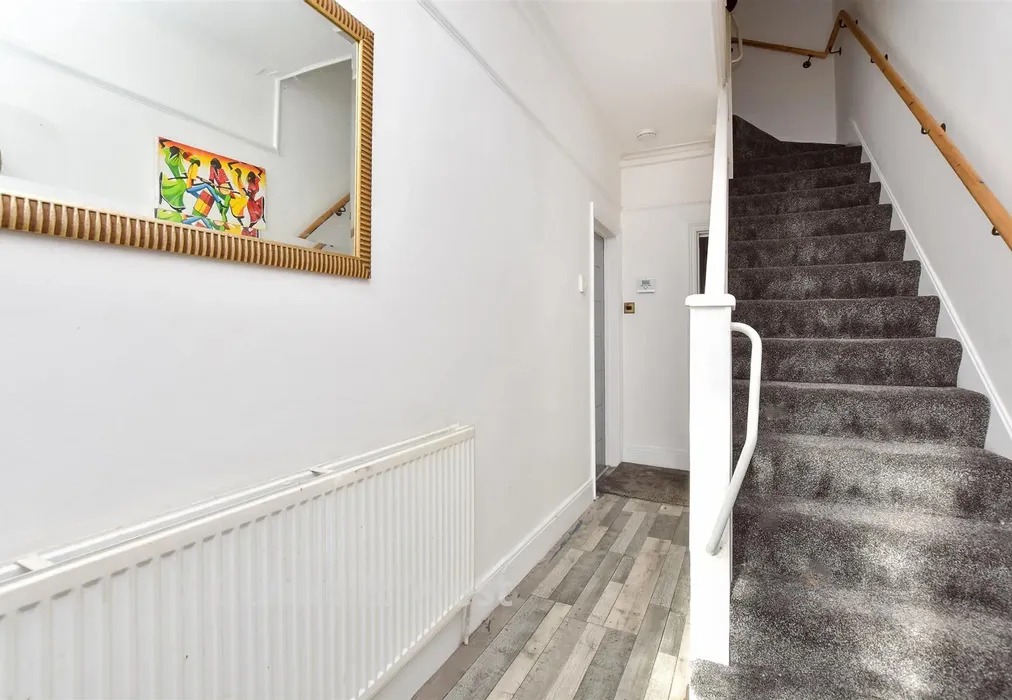 Entrance Hall - Penshurst Road, Thornton Heath, Surrey - Wards of Kent