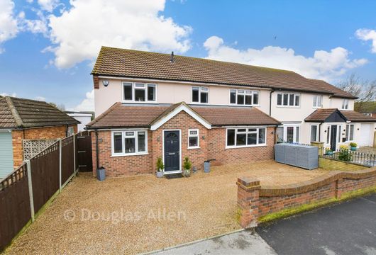 Alderwood Drive, Abridge, Essex - Wards of Kent