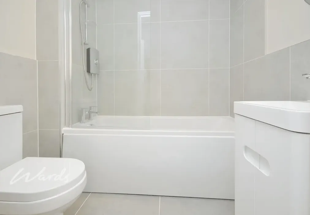 be19357e-Bathroom - High Street Dartford DA1 - Wards of Kent