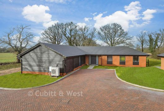 Amble Mews, Charlwood Road, Horley, Surrey - Wards of Kent