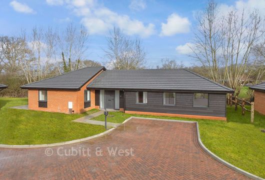 Amble Mews, Charlwood Road, Horley, Surrey - Wards of Kent