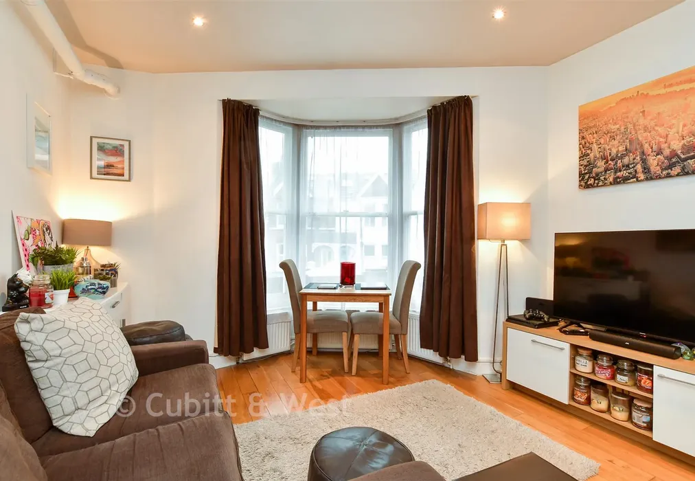 Lounge/ Kitchen - Hythe Road, Brighton, East Sussex - Wards of Kent