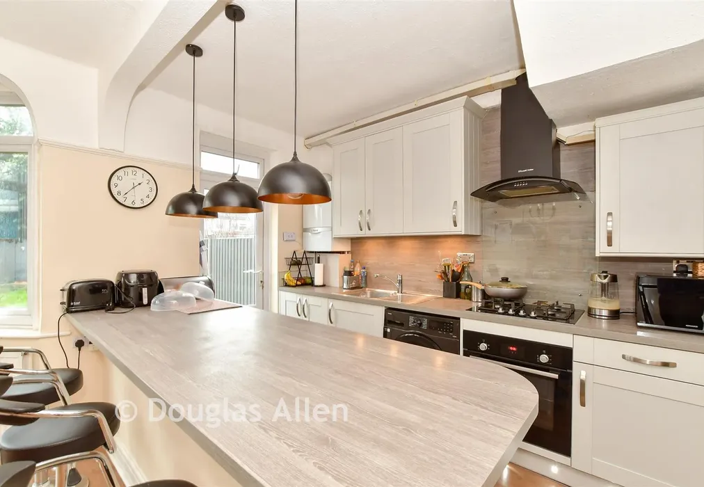 Kitchen/Diner - Eccleston Crescent, Romford, Essex - Wards of Kent