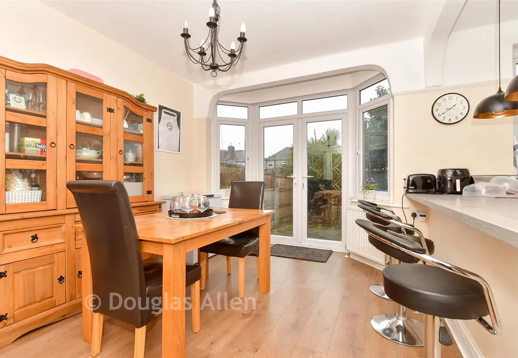 Kitchen/Diner - Eccleston Crescent, Romford, Essex - Wards of Kent