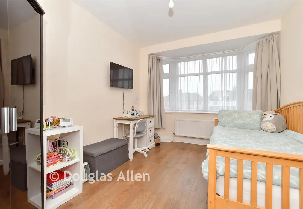 Bedroom 3 - Eccleston Crescent, Romford, Essex - Wards of Kent
