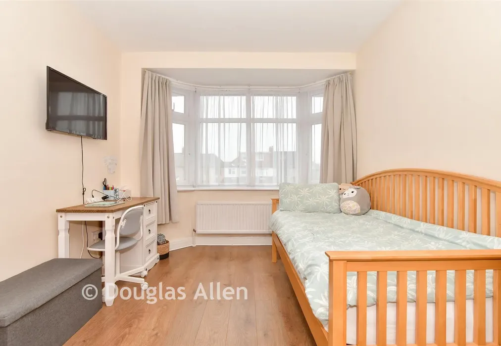 Bedroom 3 - Eccleston Crescent, Romford, Essex - Wards of Kent