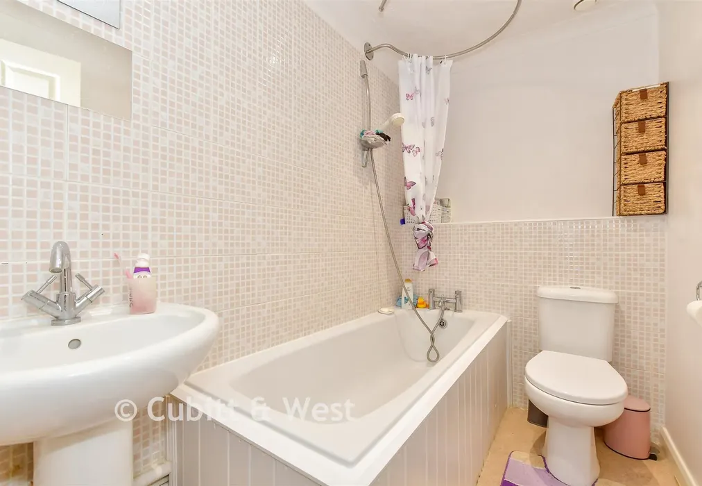Bathroom - Oberon Close, Waterlooville, Hampshire - Wards of Kent