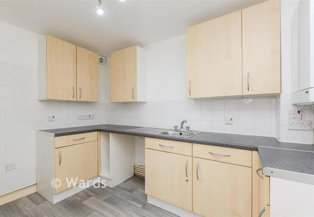 Kitchen - Overcliffe, Gravesend, Kent - Wards of Kent