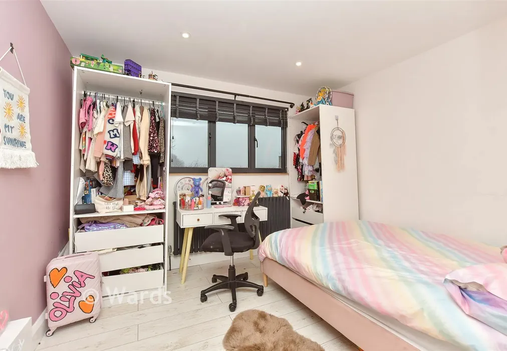 Bedroom 3 - Bakers Avenue, West Kingsdown, Sevenoaks, Kent - Wards of Kent
