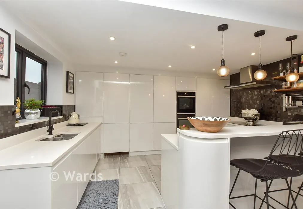 Kitchen/Breakfast Area - Bakers Avenue, West Kingsdown, Sevenoaks, Kent - Wards of Kent
