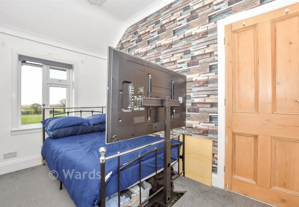 Bedroom 2 - Hermitage Lane, Boughton Monchelsea, Maidstone, Kent - Wards of Kent