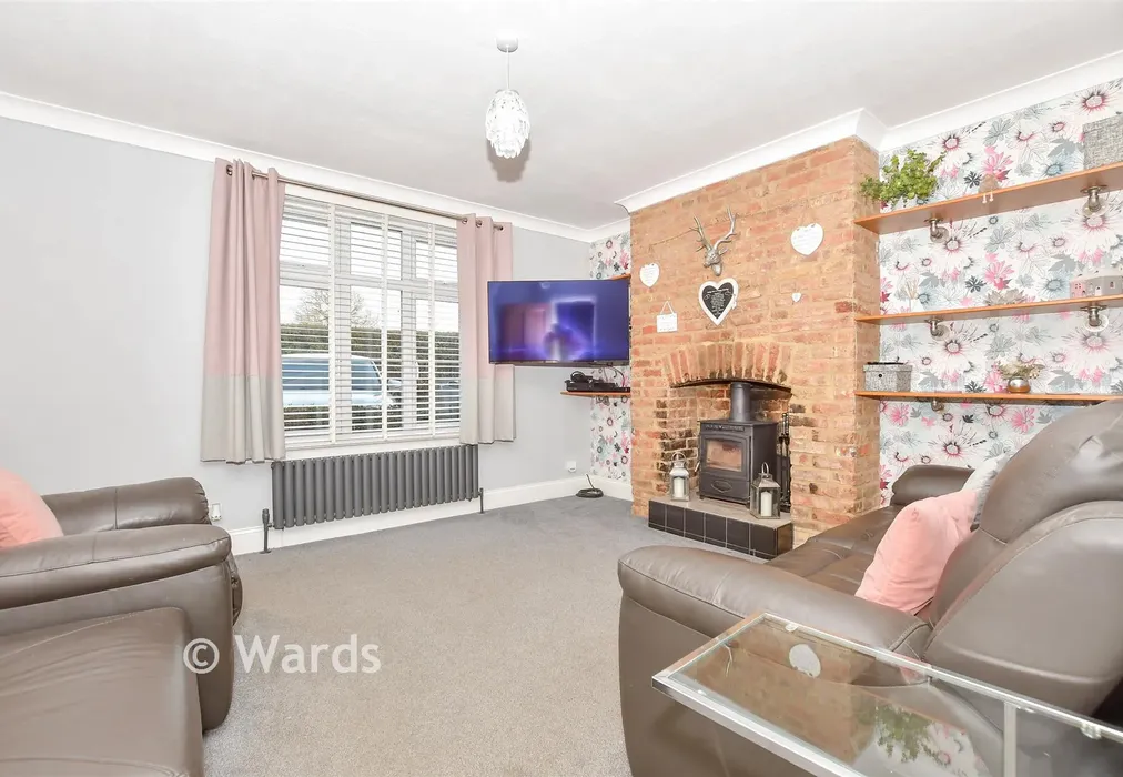 Lounge - Hermitage Lane, Boughton Monchelsea, Maidstone, Kent - Wards of Kent