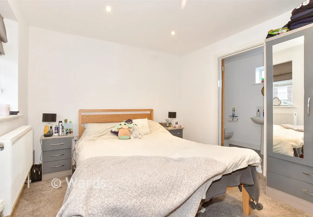 Bedroom 1 - Geraldine Road, Folkestone, Kent - Wards of Kent