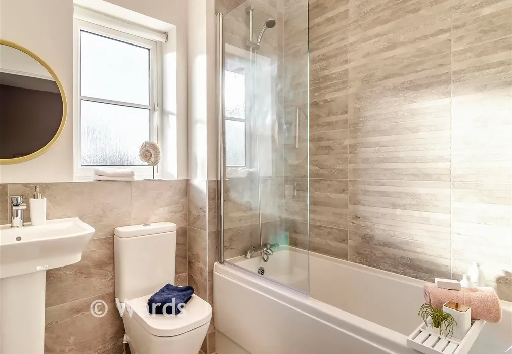 Bathroom Example - Scocles Road, Blake Gardens, Minster On Sea, Sheerness, Kent - Wards of Kent
