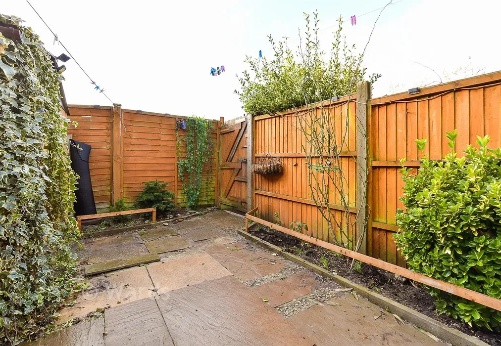 Patio / Decking - Maynards, Marden, Tonbridge, Kent - Wards of Kent