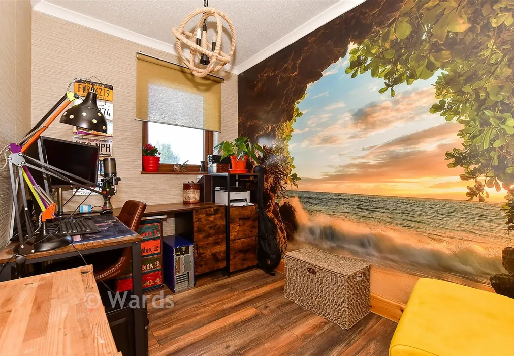 Bedroom 3 - Maynards, Marden, Tonbridge, Kent - Wards of Kent