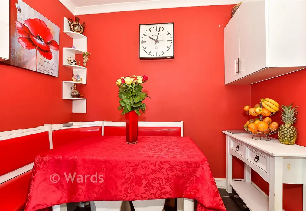 Kitchen - Maynards, Marden, Tonbridge, Kent - Wards of Kent