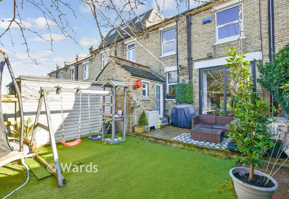 Rear Garden - St. Philip's Avenue, Maidstone, Kent - Wards of Kent