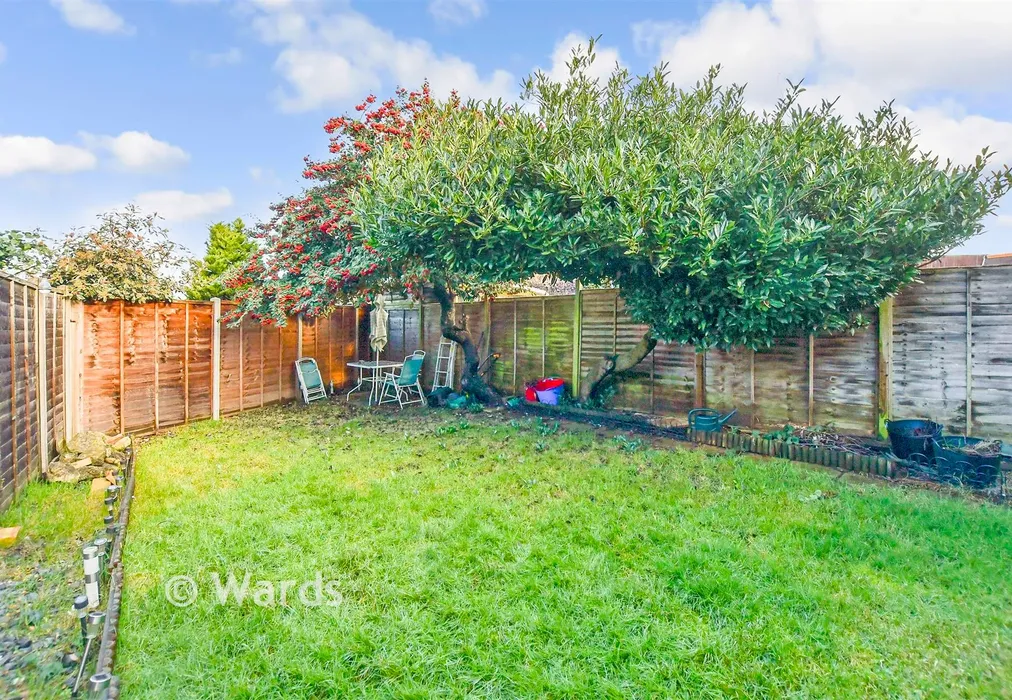 Rear Garden - Finglesham Court, Maidstone, Kent - Wards of Kent