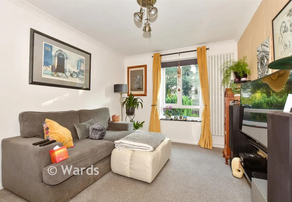 Bedroom 3 - Dover Road, Guston, Dover, Kent - Wards of Kent