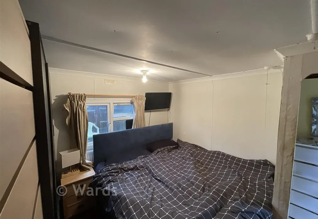 Bedroom - Crockford Close, Towngate Wood Park, Tonbridge, Kent - Wards of Kent